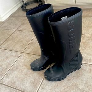 Sorel water boots